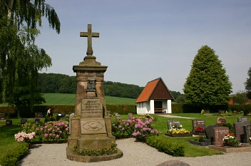 Heckenbeck - Methfesseldenkmal auf dem Friedhof&nbsp;&copy;&nbsp;Stadt Bad Gandersheim